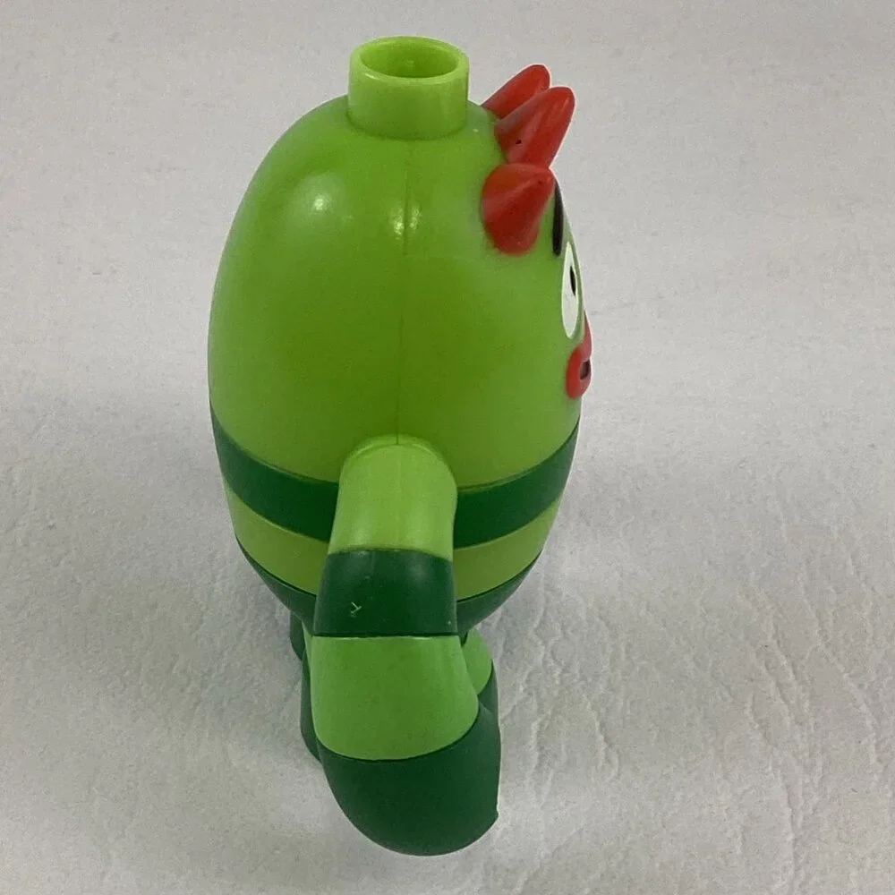 Mega Bloks Yo Gabba Gabba Brobee Action Figure Building Toy Broccoli Bee